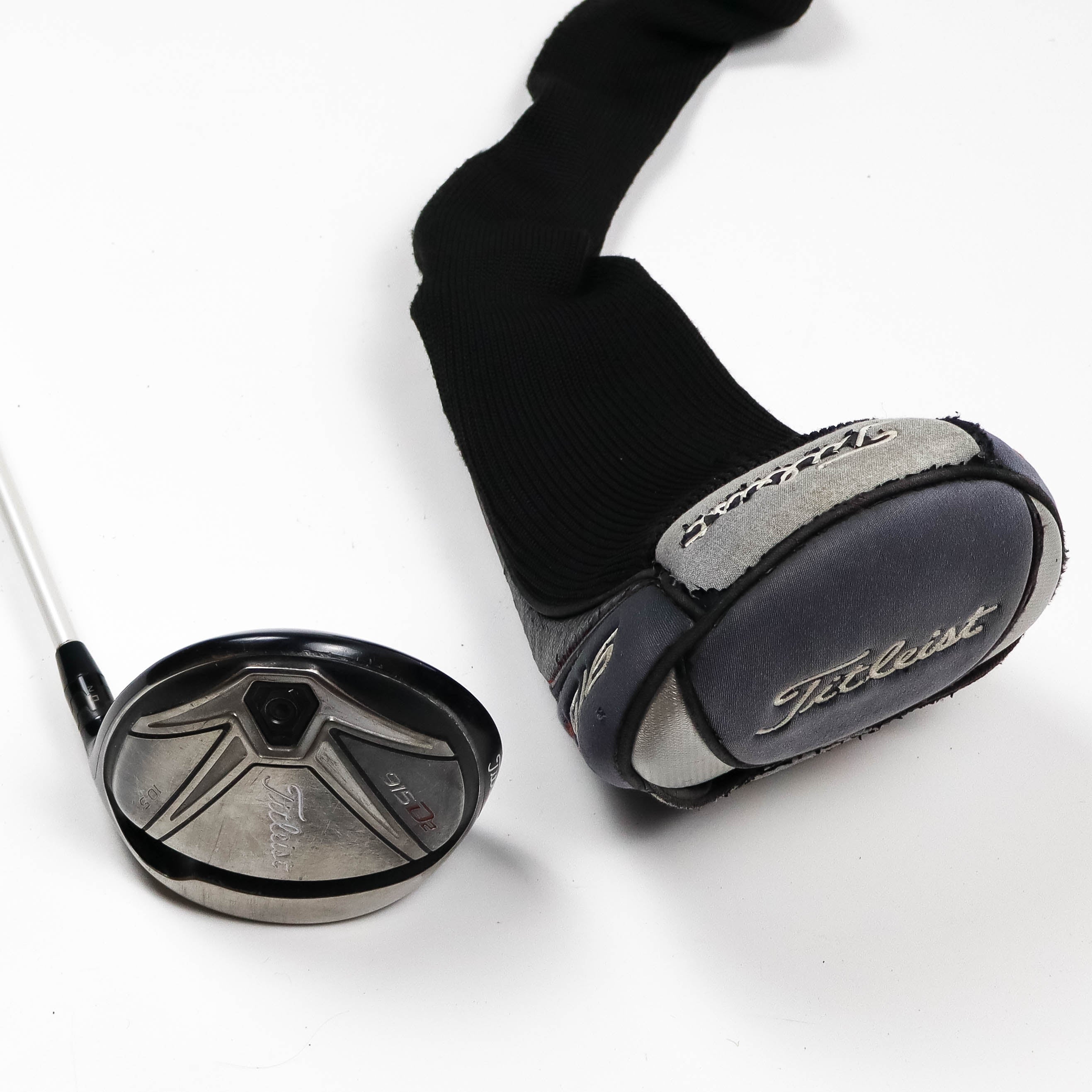 Titleist 915D2 Driver 10.5 Degree Regular Flex (Used)