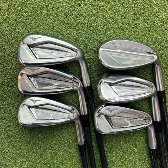 Picture of Mizuno JPX 919 Hot Metal Iron Set - 6-PW+GW - Seniors Graphite - Preowned - TO0Miz588