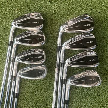 Picture of Taylormade QI10 Iron Set - 5-PW+AW+SW - Regular Steel - Left handed - Preowned - TA0QI1021