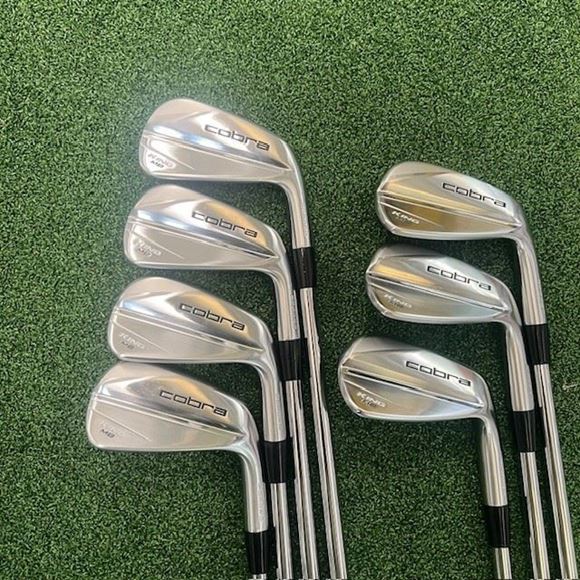 Picture of Cobra King MB Iron Set  - 4-PW - +1/2" - 1 Up - X-Stiff Steel - Preowned - TO0COB969